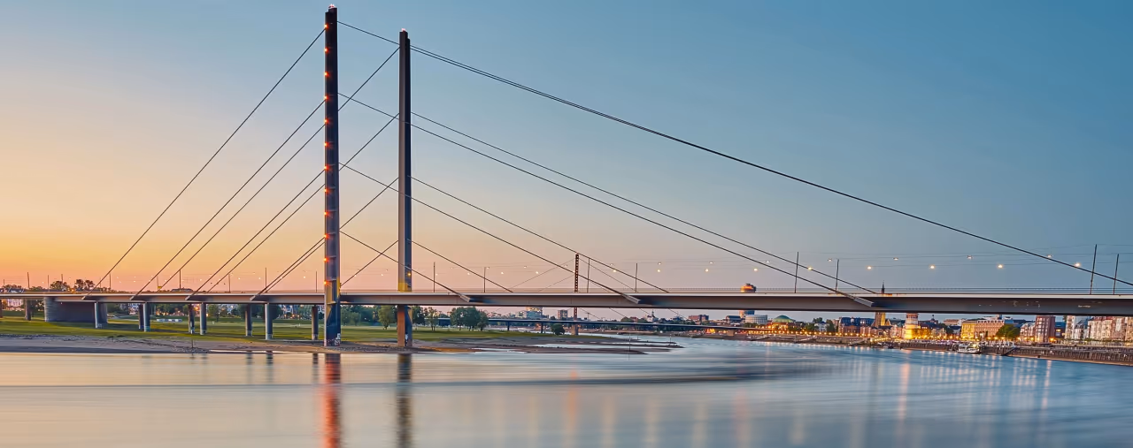 Theodor-Heuss-Brücke in Düsseldorf
